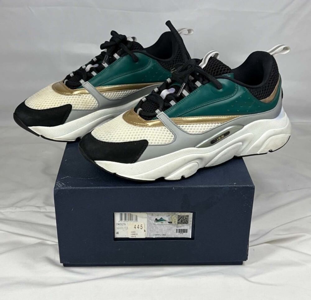 The Dior B22 in the Green/White/Black colorway US M-12 SPB JA-364075